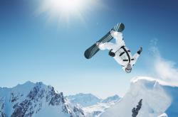 开云体育app-戈麦斯一锤定音，阿森纳与曼城巅峰对决中的意外英雄