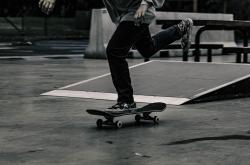 开云官方app入口-维斯塔潘的绝对统治，红牛车队如何逆转阿斯顿马丁，谱写F1新篇章