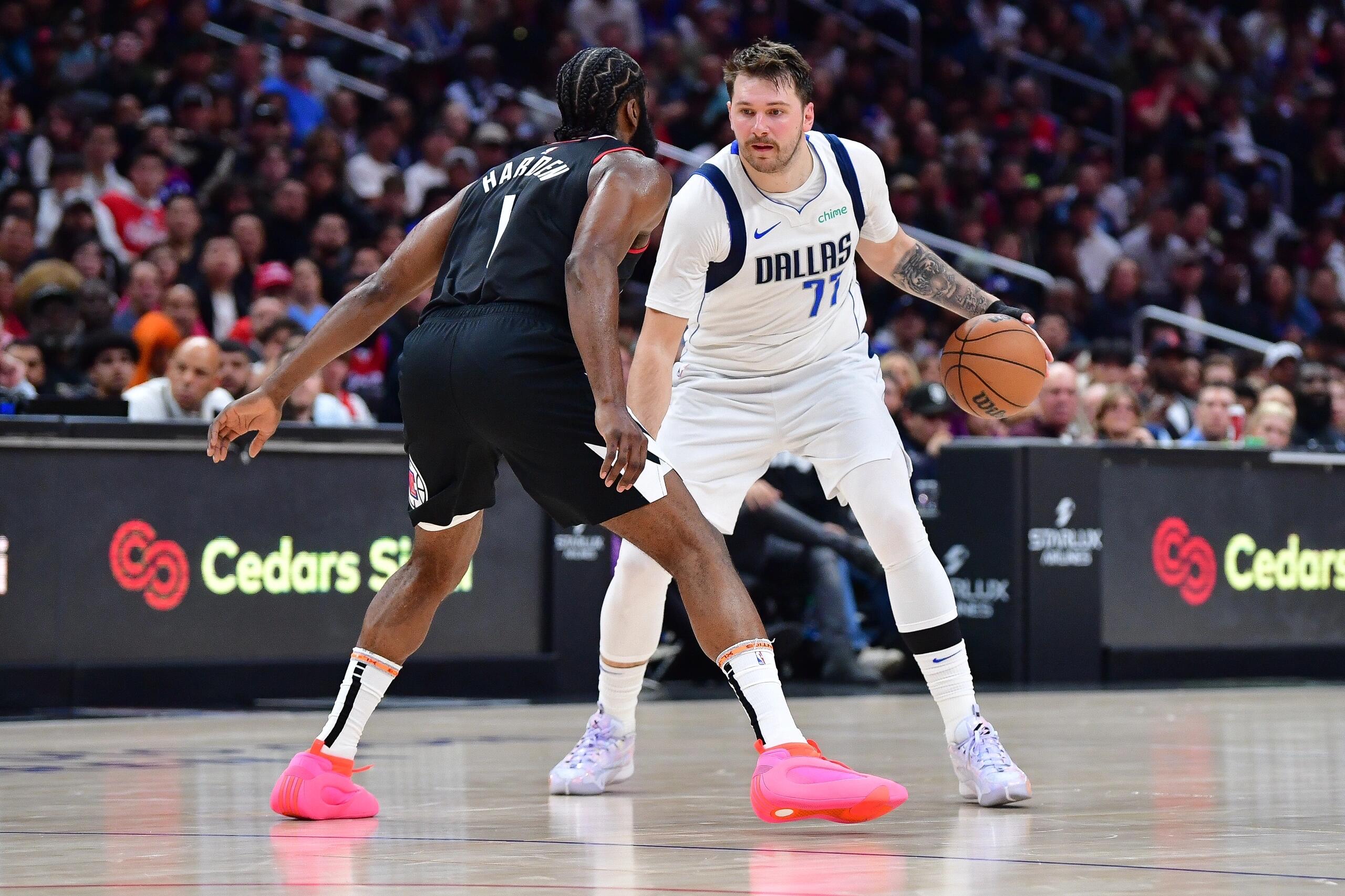 关于魔术强势黄蜂，费沃斯爆发神勇的信息