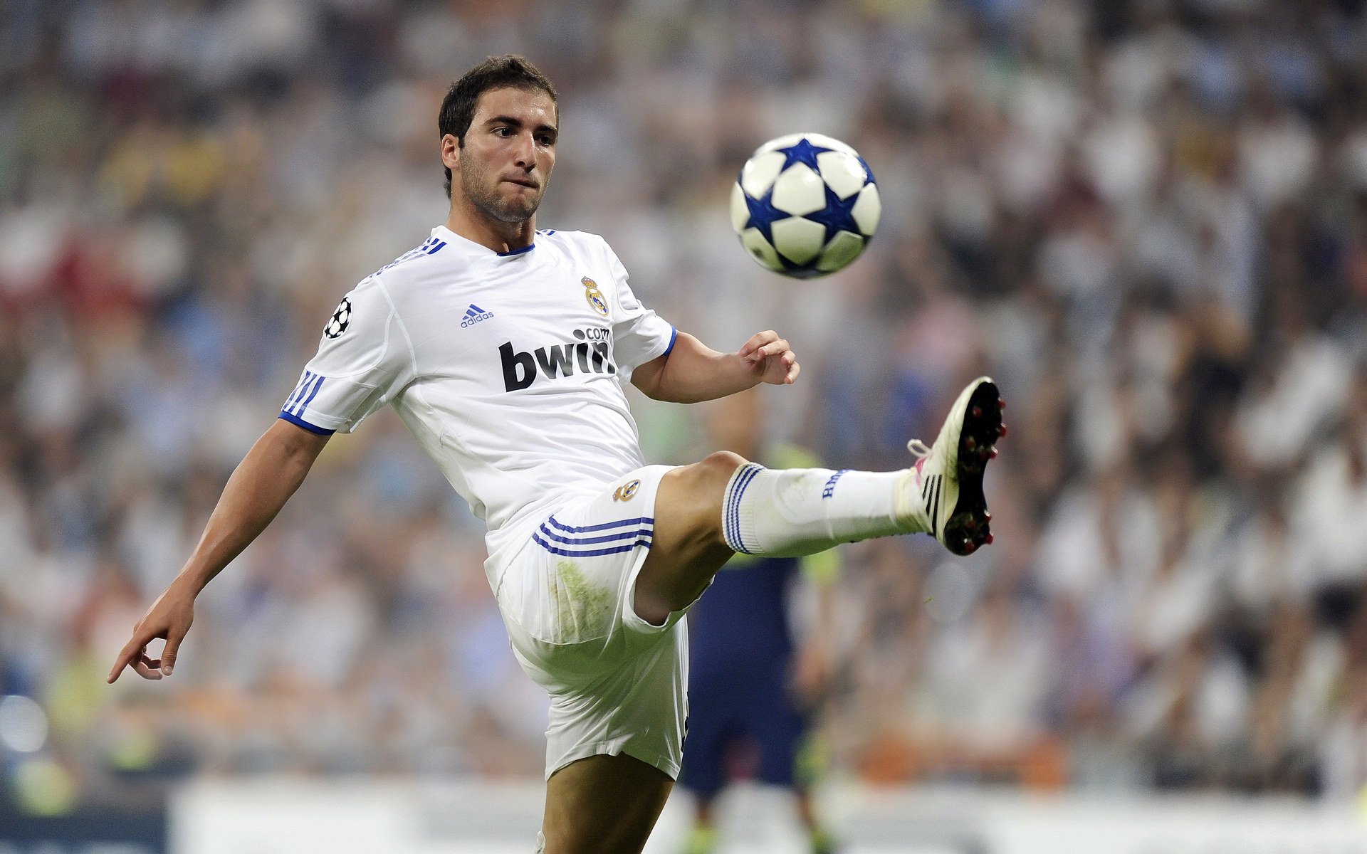 掌控与终结，姆巴佩的节奏艺术与洪都拉斯的强行破局