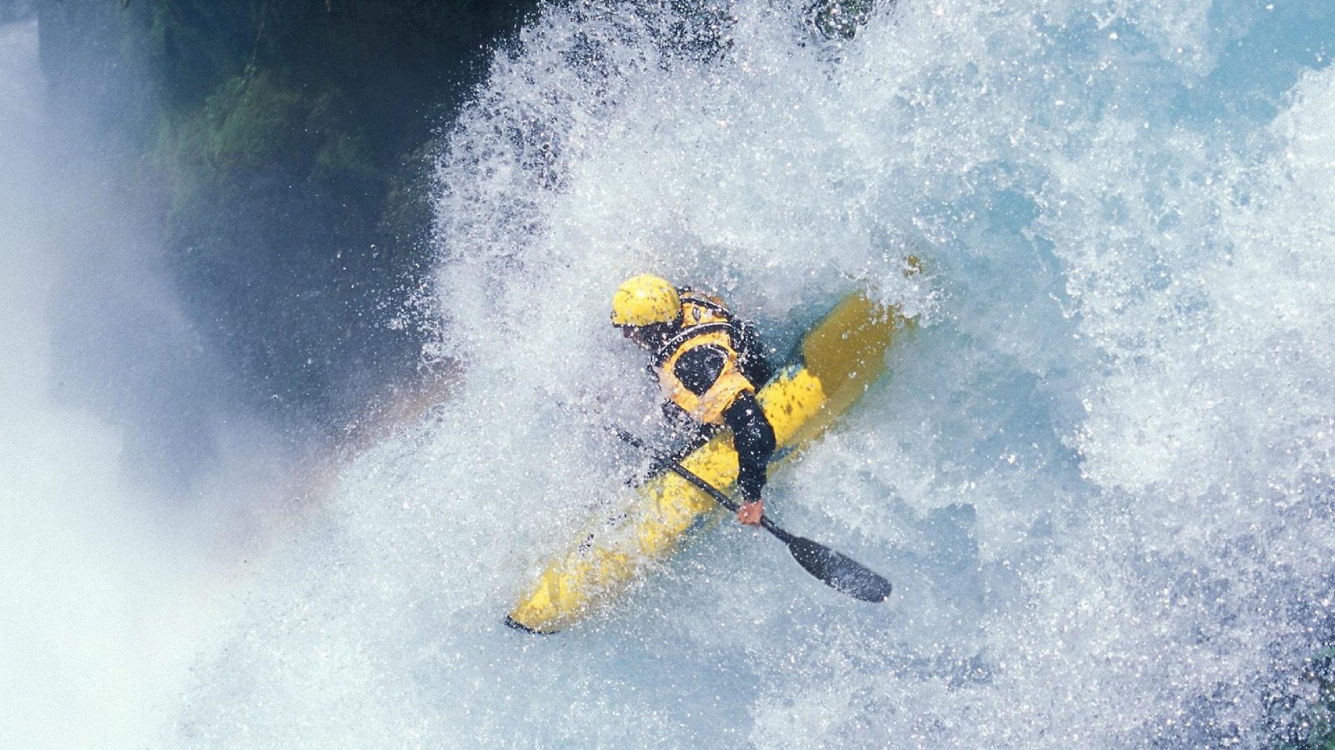 赛道上的逆袭，拉塞尔领衔迈凯伦绝地反击，终结索伯统治